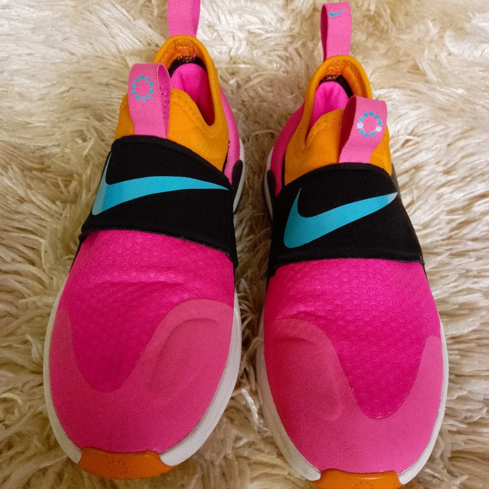 Pink Nike JoyRide, 5 US
